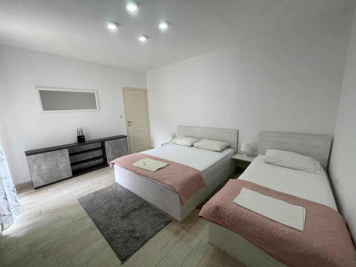 Apartments Pean Tivat Exterior foto