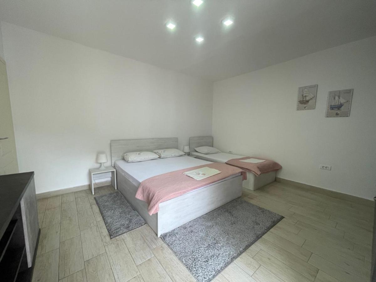 Apartments Pean Tivat Exterior foto