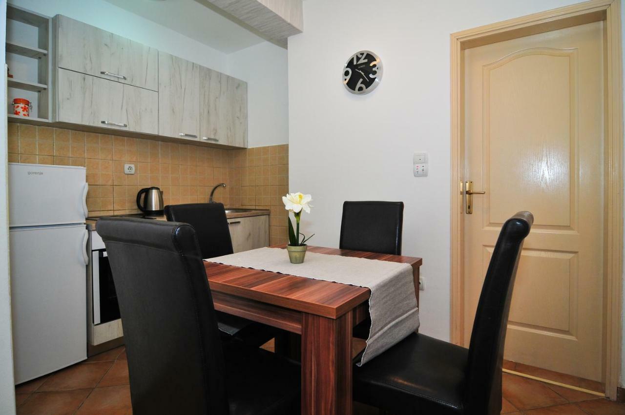 Apartments Pean Tivat Exterior foto